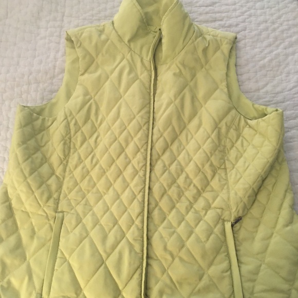 Coldwater Creek Jackets & Blazers - Coldwater Creek Light green quilted vest in 2X